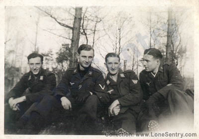 [German WW2 Luftwaffe Soldiers Photograph with Fliegerbluse]